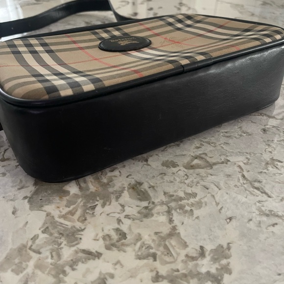 VINTAGE Nova Check Burberry Camera Bag - Picture 7 of 16